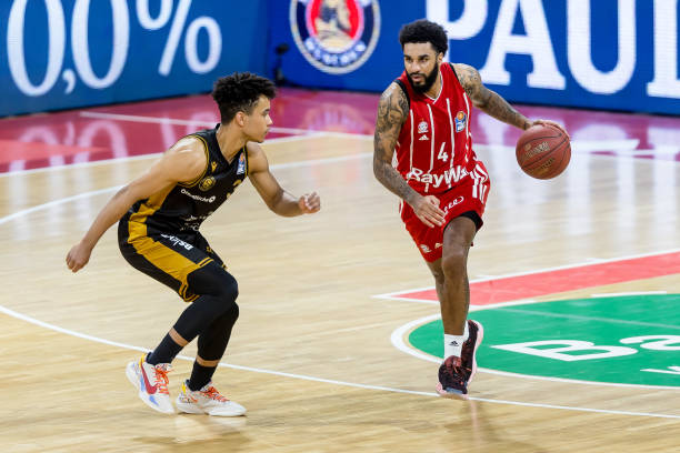 她过去一直 她过去一直